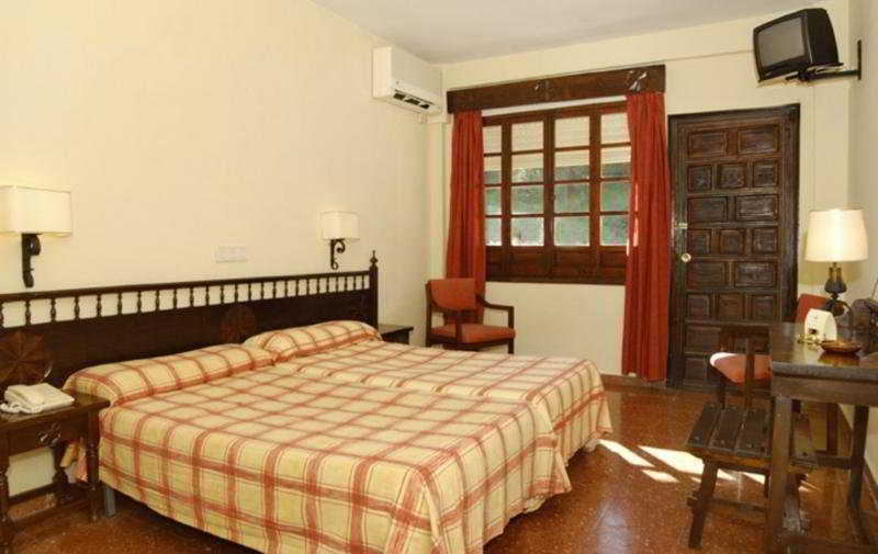 Kross Goya Benalmádena Zimmer foto