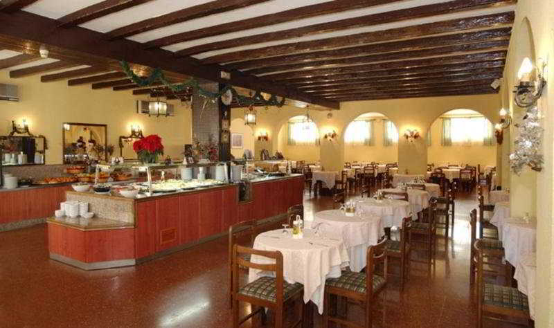 Kross Goya Benalmádena Restaurant foto